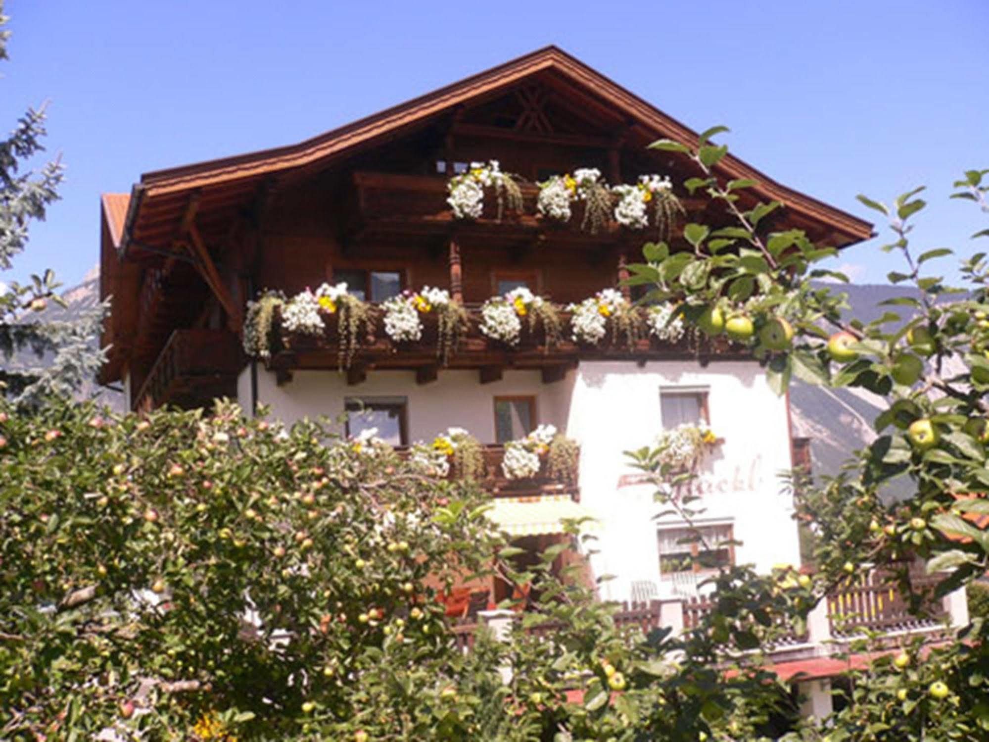 Gaestehaus Hackl Sautens Ngoại thất bức ảnh